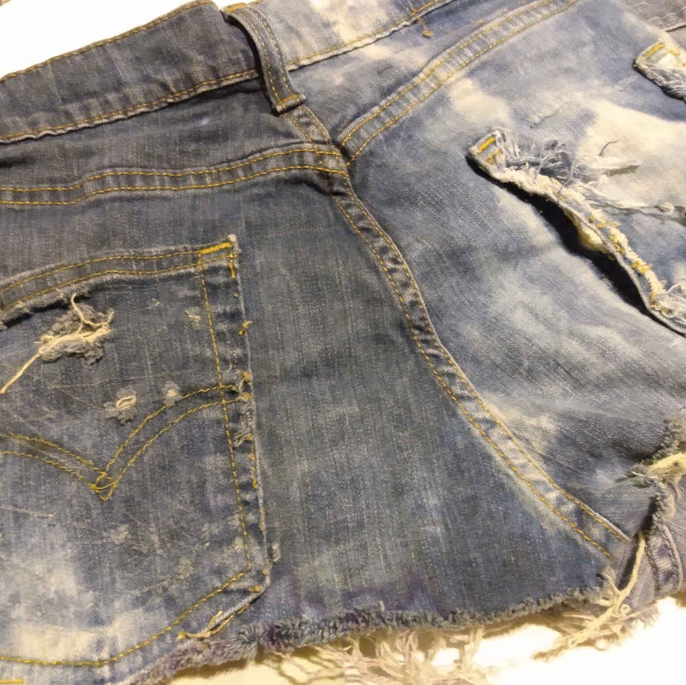 Custom Levi's booty shorts